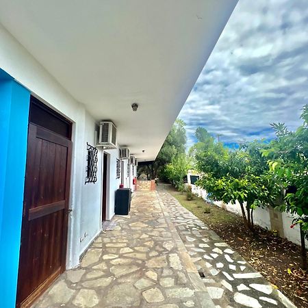 Blue Garden Inn Fourka Exterior photo