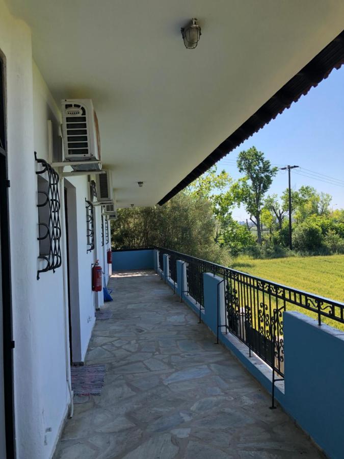 Blue Garden Inn Fourka Exterior photo